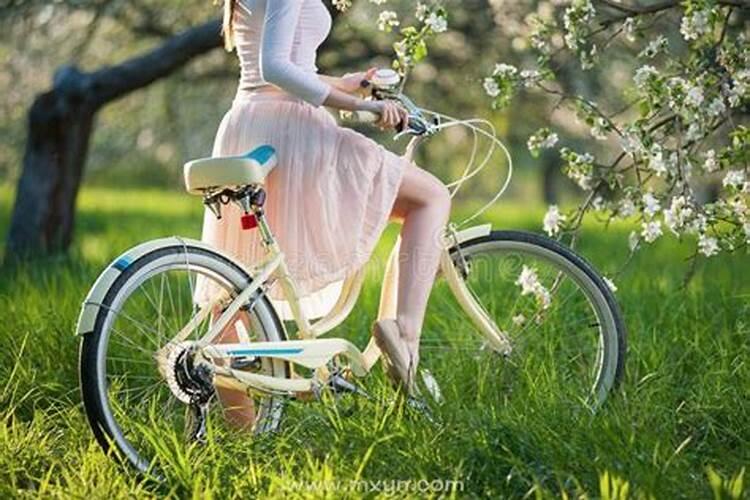 已婚女人梦见骑自行车是什么意思